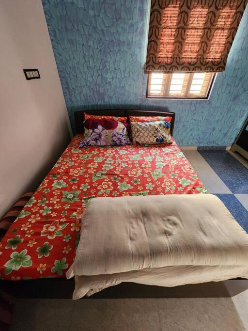 Farmhouse Close To Nature - Kesari Farm Gandhinagar Esterno foto