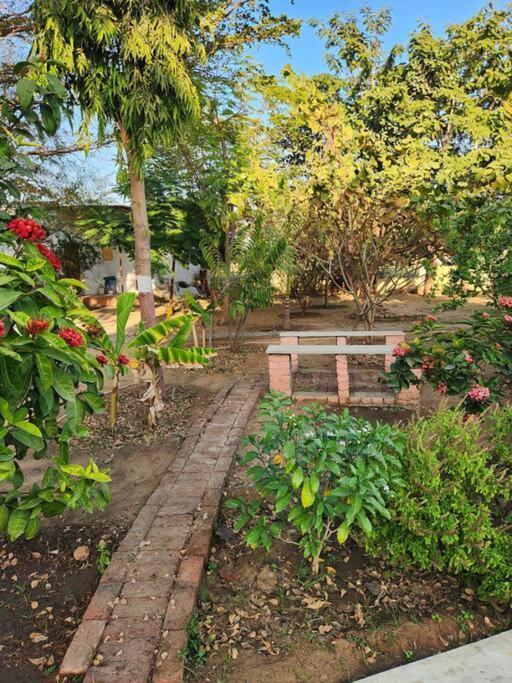 Farmhouse Close To Nature - Kesari Farm Gandhinagar Esterno foto